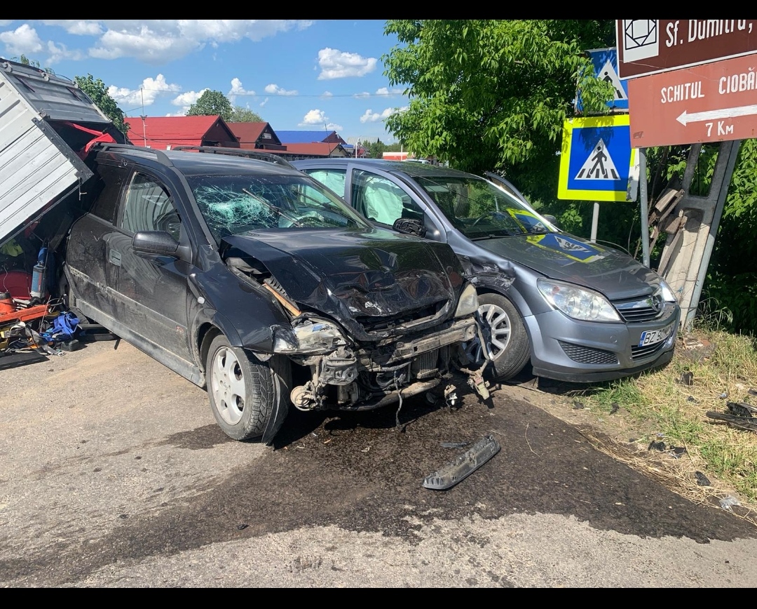 Accident grav pe DN1B, zona Popas Merei. 2 persoane sunt rănite