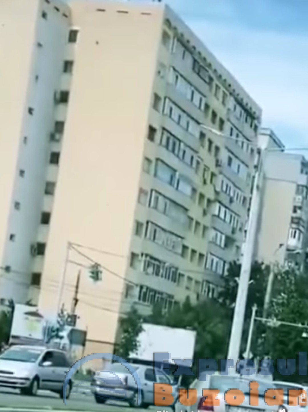 Video Logan pe contrasens pe Calea Eroilor. Cum au reacționat șoferii