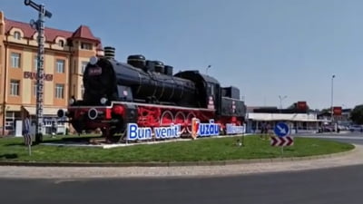 VIDEO Locomotiva din rondul de la gară are primii călători
