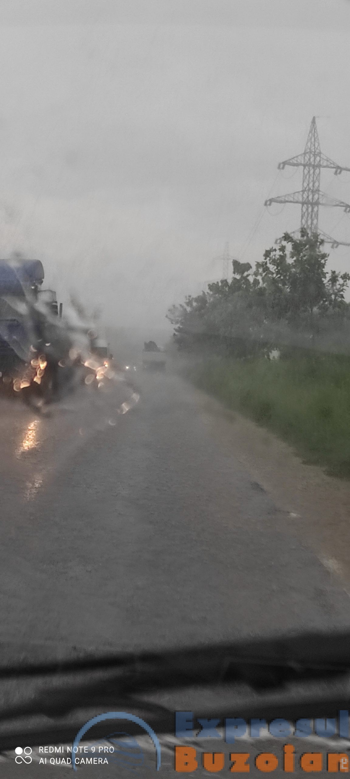Video Furtună puternică pe DN 10. Rupere de nori la Cândești