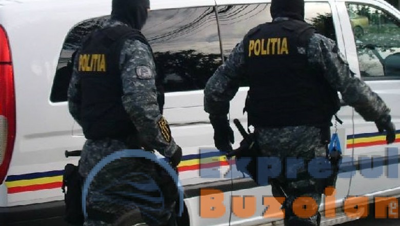 VIDEO Ce au descoperit polițiștii în urma perchezițiilor de la Nehoiu