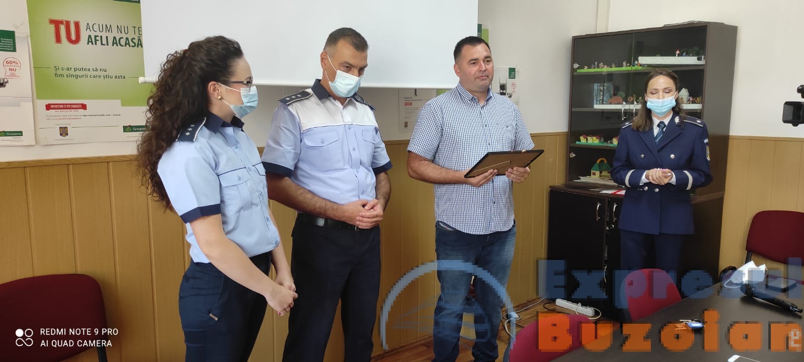 VIDEO Ce i-au transmis polițiștii șoferului care a salvat, la milimetru, viața unei bătrâne