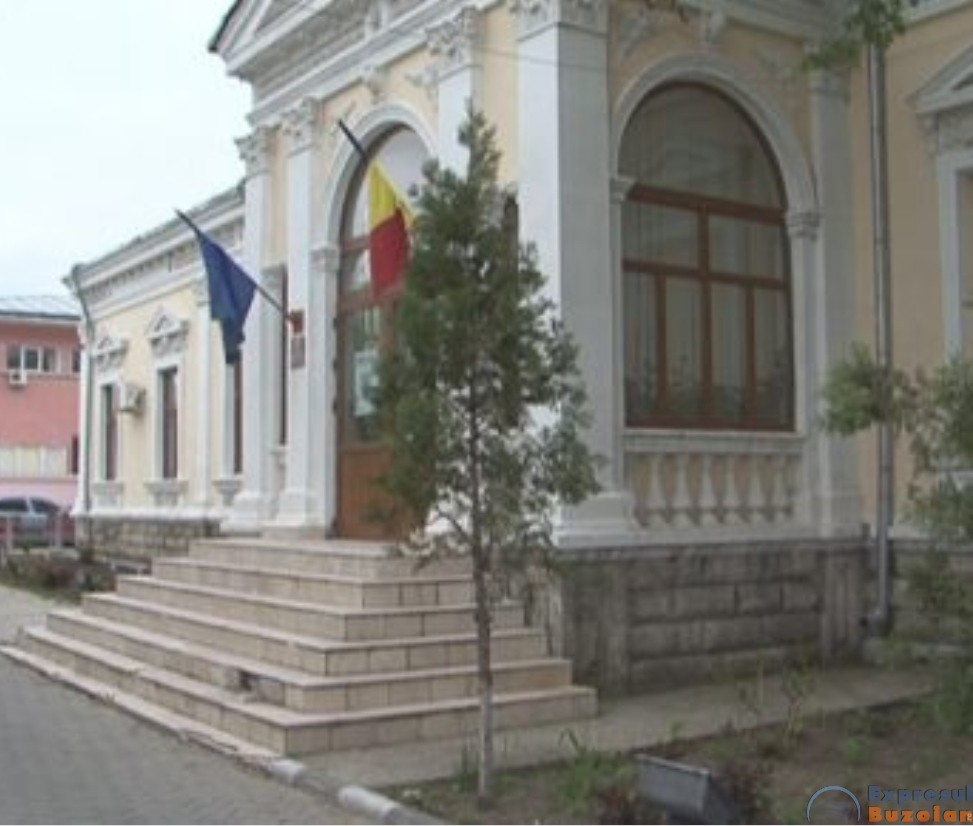 Un profesor ce deține și titlul de doctor, al treilea inspector școlar general adjunct