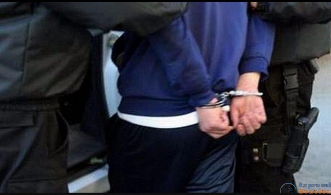 Cine este tânărul reținut vineri, cu focuri de armă, la Crâng