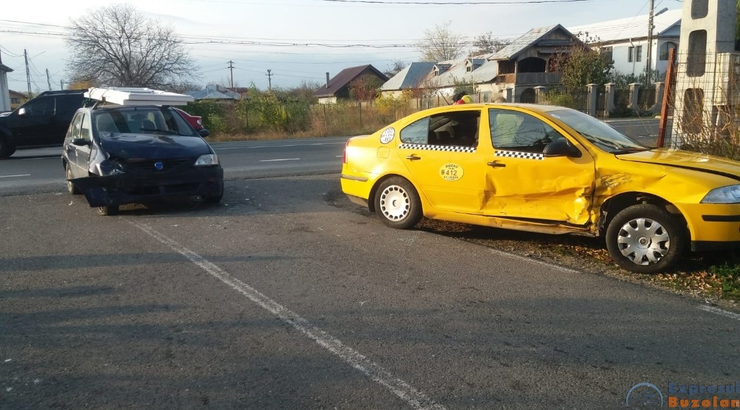 Accident grav la Potârnichești. Este și un taxi implicat