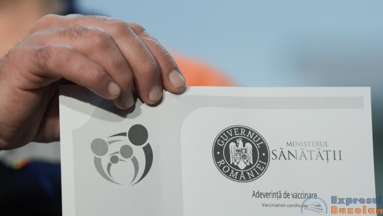 Percheziții la Buzău. Medic suspectat că a eliberat ilegal certificate de vaccinare anti COVID