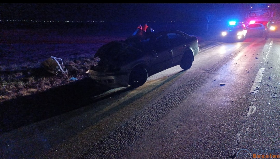 Un buzoian și soția sa, decedați în urma unui grav accident rutier. Mașina lor a fost spulberată de un TIR