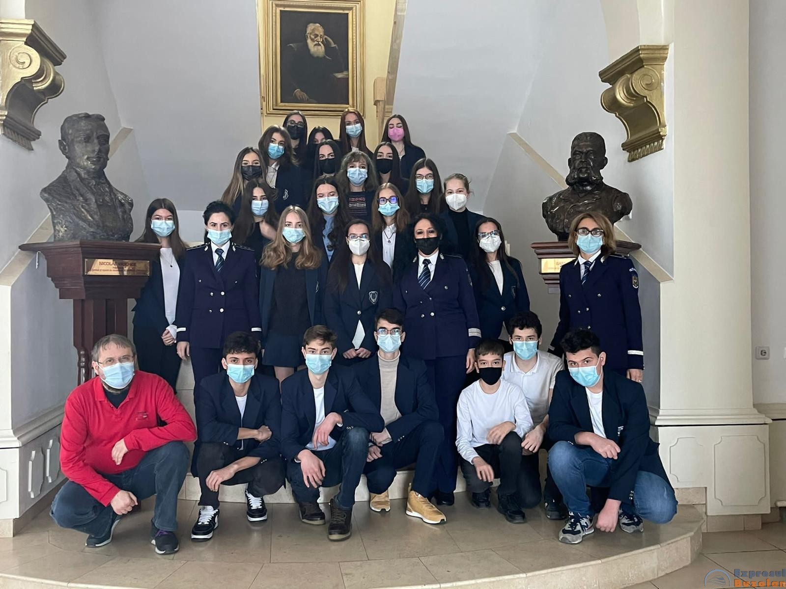 Polițiștii buzoieni în actiune! Parteneriat inedit despre cum să motivezi liceenii şi cum să captivezi elevii de gimnaziu