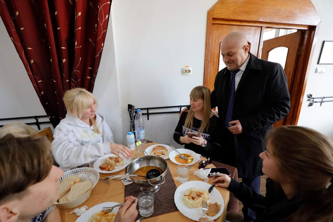 Președintele Neagu în vizită la refugiații ucraineni: „Mi-am dorit să le transmit personal că le suntem sprijin”