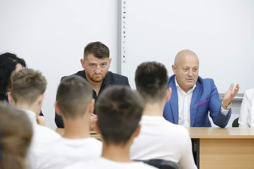 Galerie foto. Președintele Neagu și Moroșanu, întâlnire cu elevii de la Pătârlagele