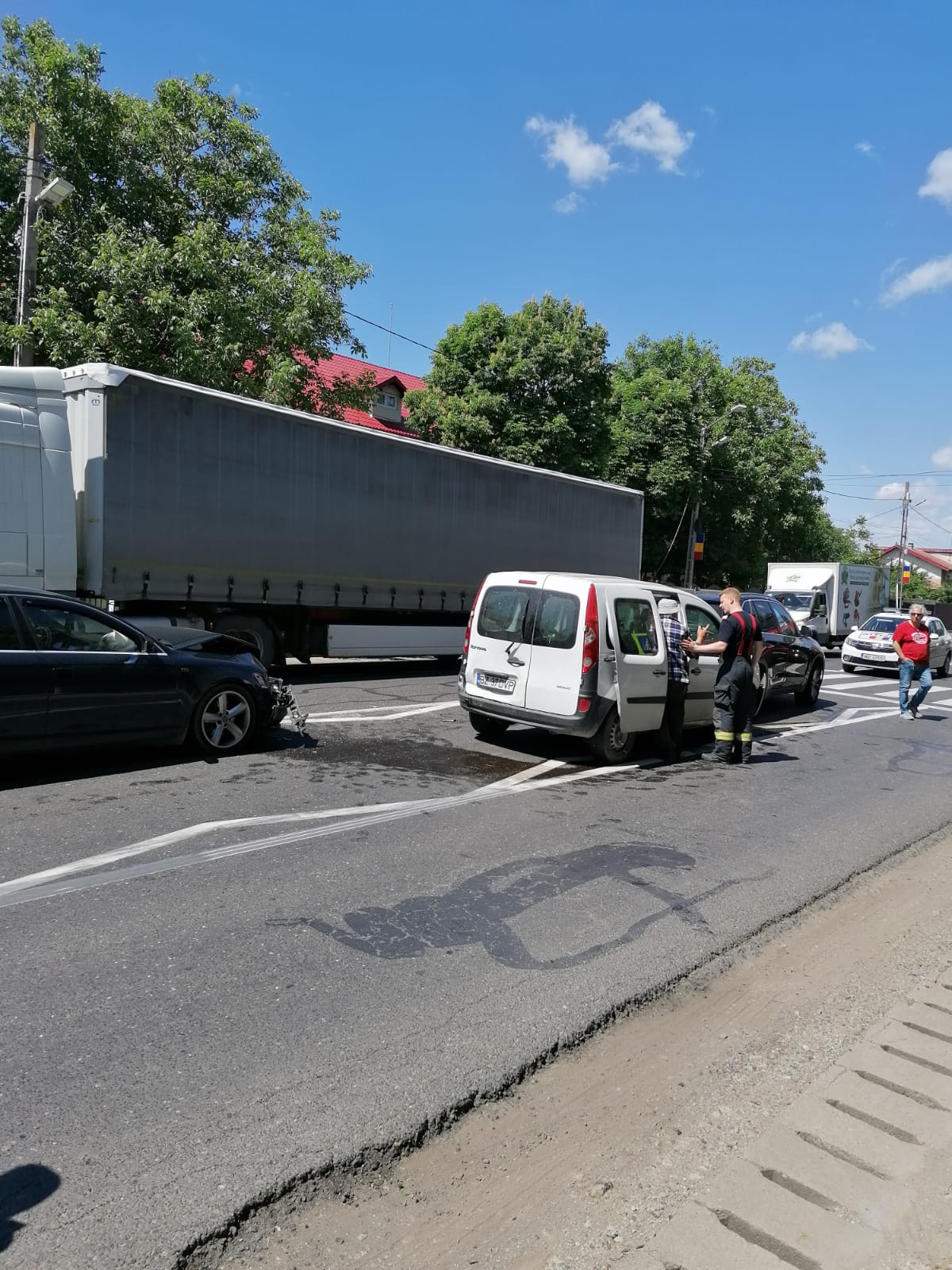 Octogenari răniți într-un accident la Costești
