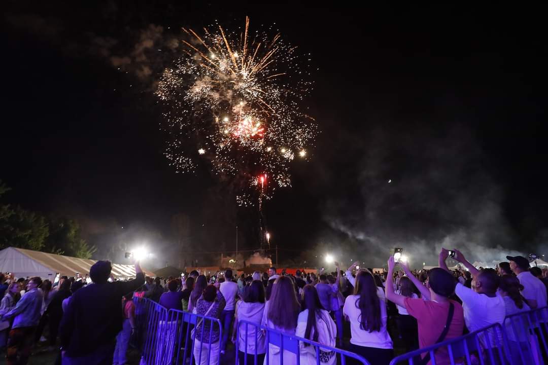 Mii de spectatori la Buzău Fest la Monteoru. Ina și The Montans, aplaudați la scenă deschisă