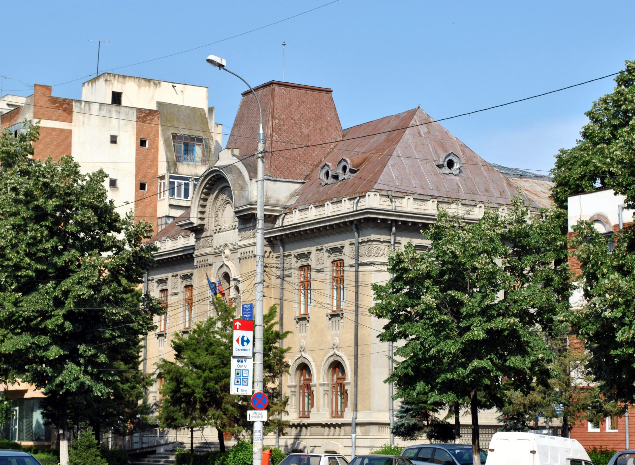 Veste excelentă pentru buzoieni. Astăzi au fost demarate lucrările de consolidare și restaurare a clădirii Bibliotecii Județene