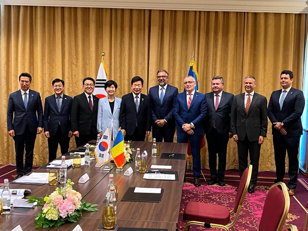 Parlamentul României: Senatorul Lucian Romașcanu și deputatul Andi Cristea printre buzoienii prezenți la întâlnirile cu președintele Parlamentului din Coreea de Sud