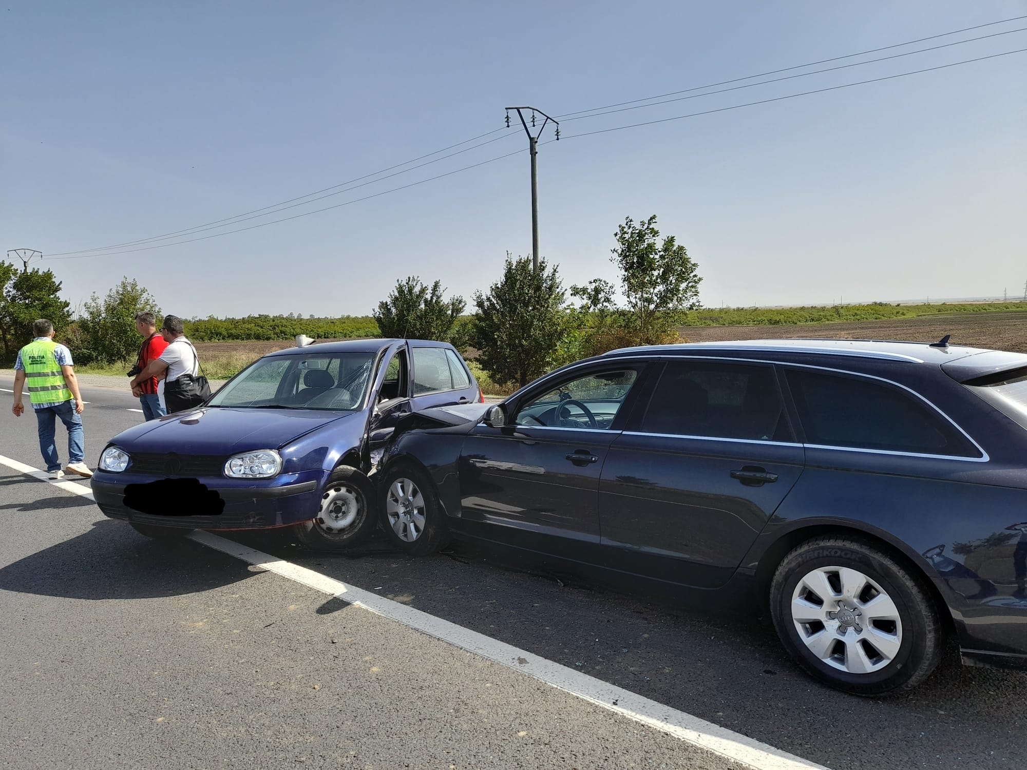 Accident grav pe DN2E85. Un șofer de 87 de ani, transportat la spital