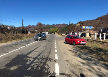 Accident cu trei persoane rănite, printre care și o adolescentă de 16 ani, la Nehoiu