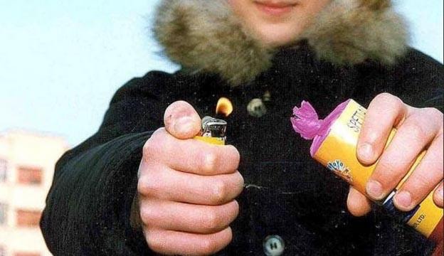 Patru minori din Buzău au ajuns la spital din cauza petardelor. Unul este în stare gravă
