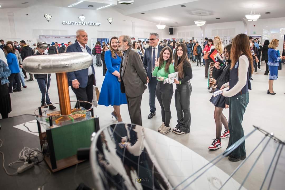 Prezență record azi, la târgul de promovare a ofertelor educaționale universitare, Tehno Skills, organizat de Liceul Tehnic