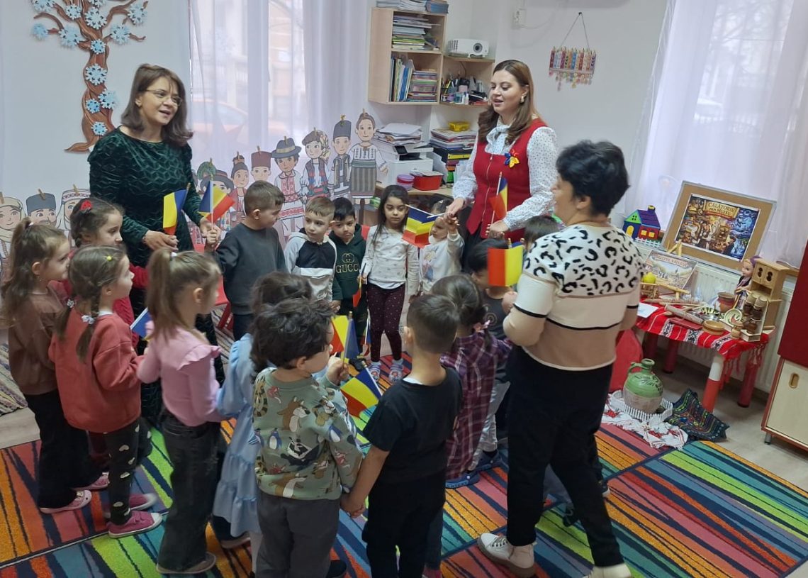 Grădinița cu Program Normal Piticot a celebrat Unirea Principatelor Române: O lecție de istorie și patriotism pentru preșcolari