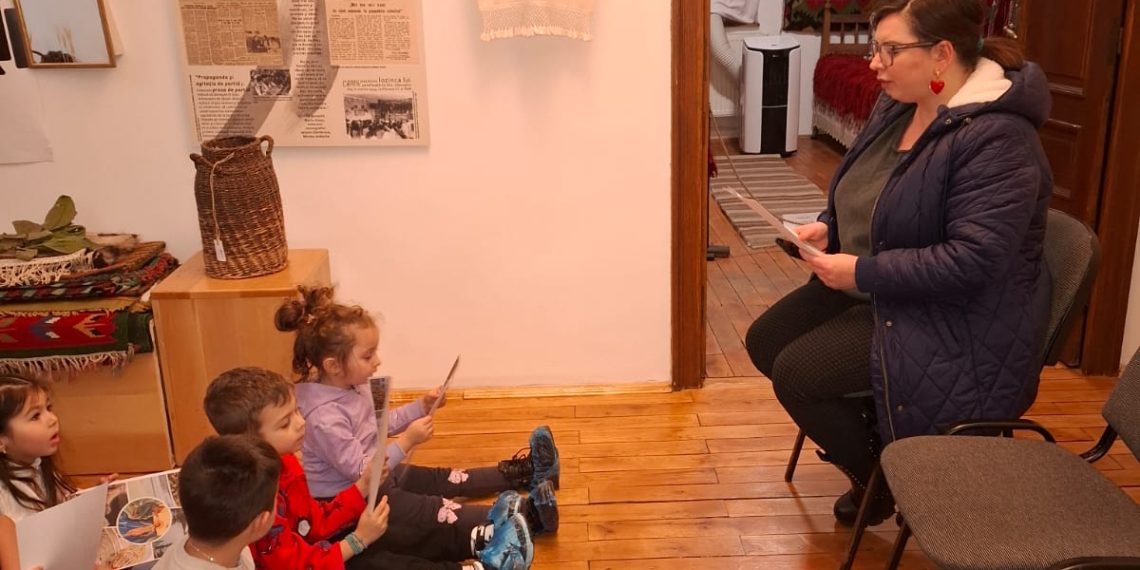 Educație muzeală pentru copii preșcolari-„Lunile anului în popor” derulat la Muzeul de Etnografie „Vergu-Mănăilă”