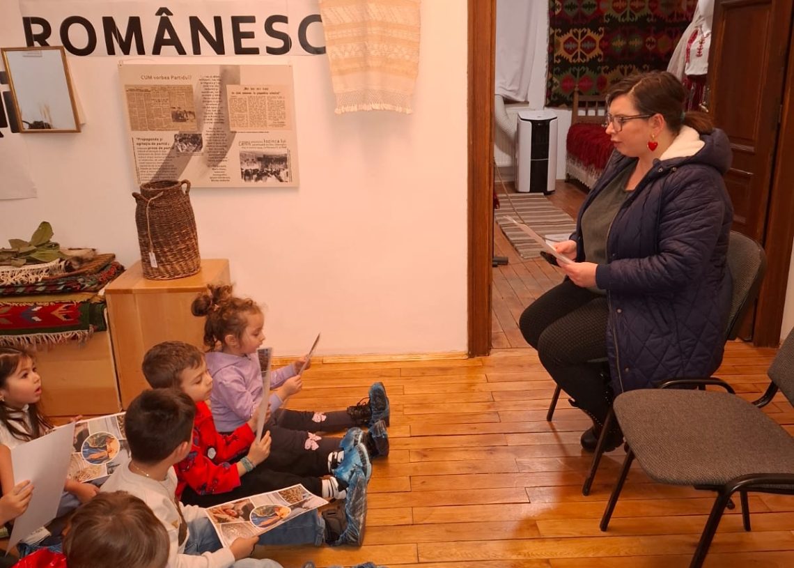 Educație muzeală pentru copii preșcolari-„Lunile anului în popor” derulat la Muzeul de Etnografie „Vergu-Mănăilă”