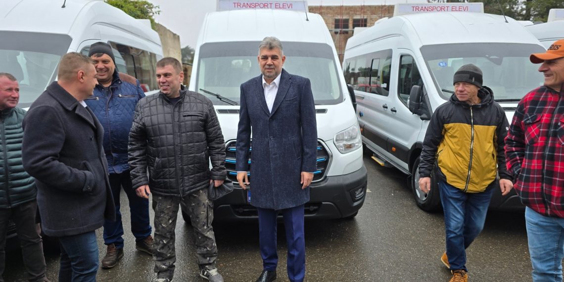 20 de microbuze electrice noi, predate comunelor din zona de munte a județului Buzău