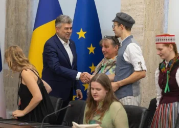 A început Festivalul Internațional de Folclor „Plaiurile Mioriței” la Buzău